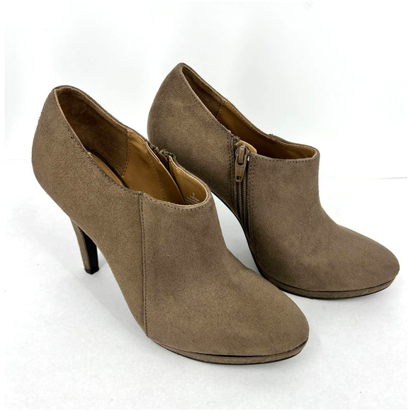 Merona Faux Suede Booties Heels Ankle Boots Women's Size 9 Taupe - Picture 1 of 8